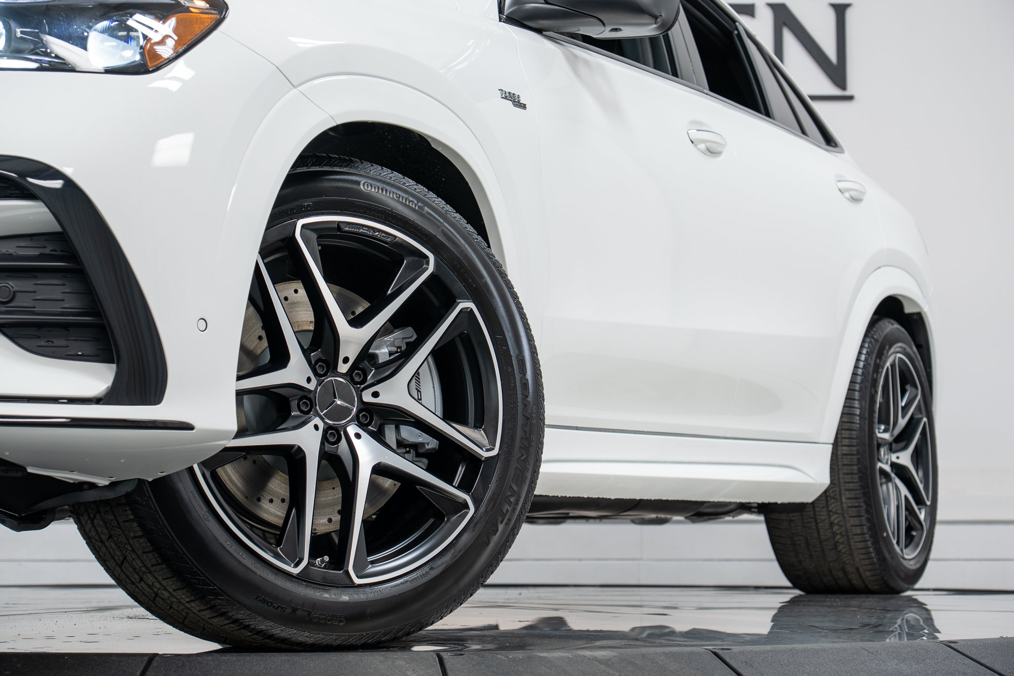 New 2026 Mercedes-Benz GLE 53 AMG 4MATIC Coupe image 28