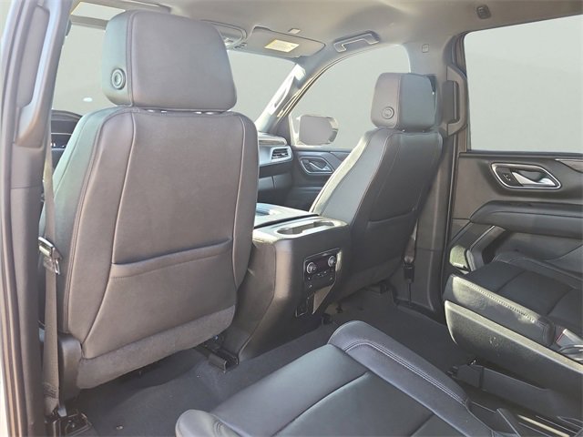 Used 2022 Chevrolet Tahoe LT w/ Luxury Package image 17