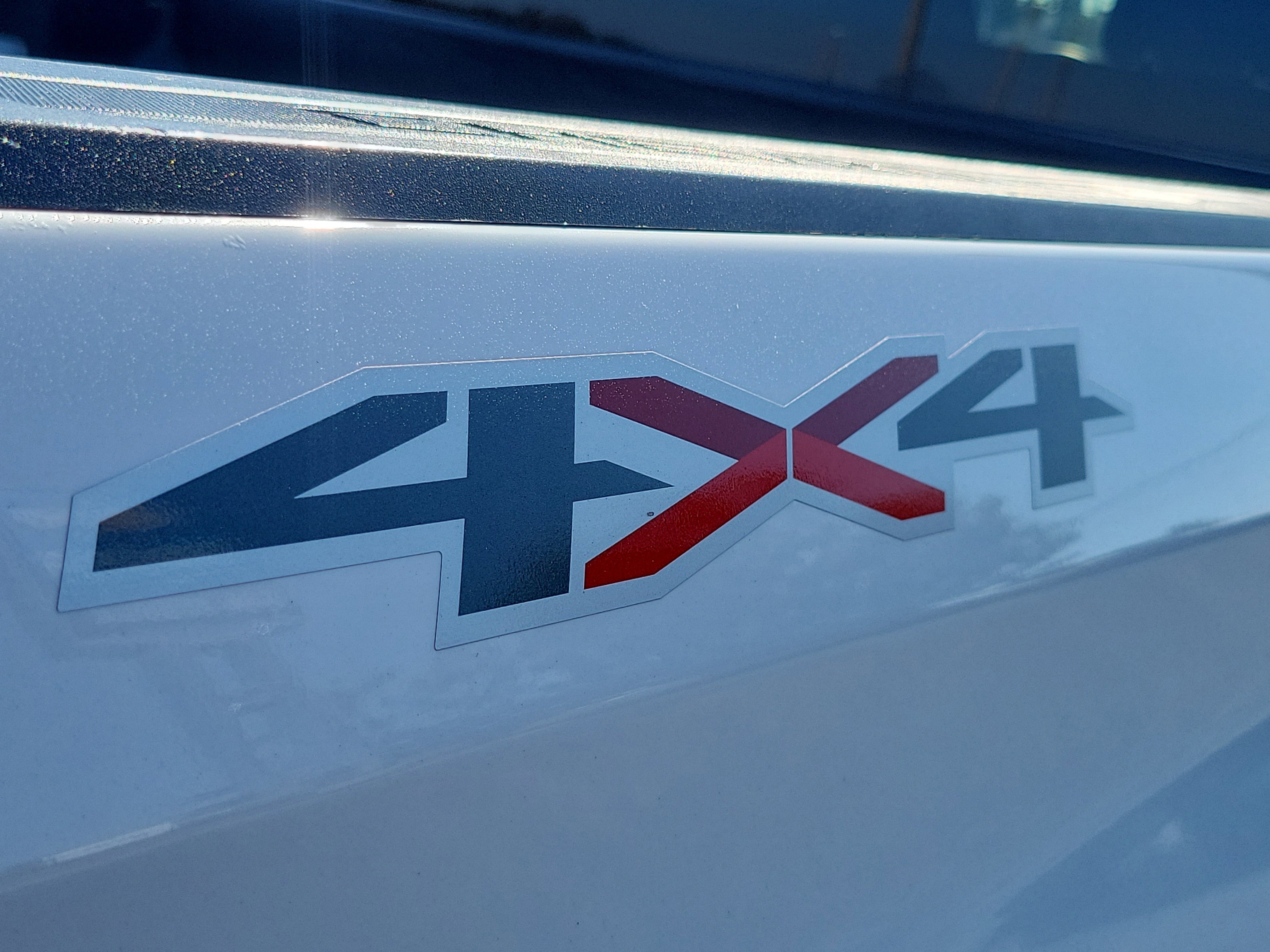 Used 2025 Chevrolet Silverado 1500 LT image 8