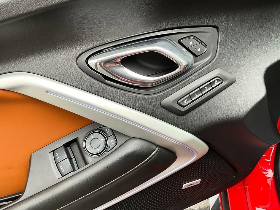 Used 2017 Chevrolet Camaro SS image 13