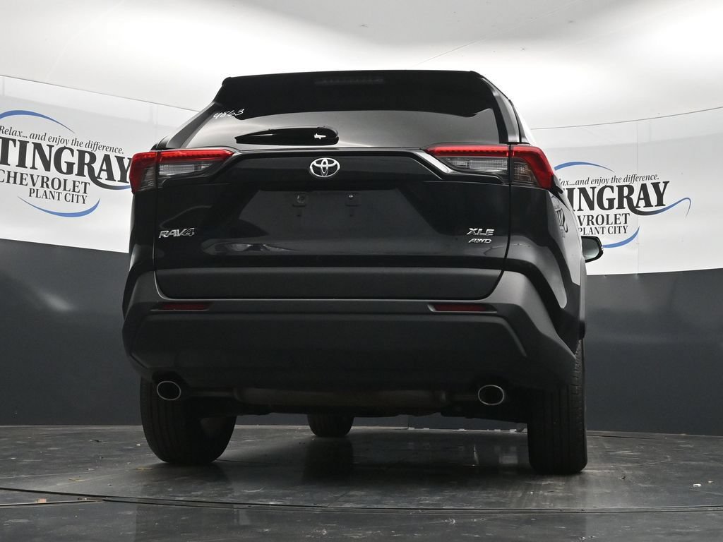 Used 2025 Toyota RAV4 XLE AWD/4WD image 31