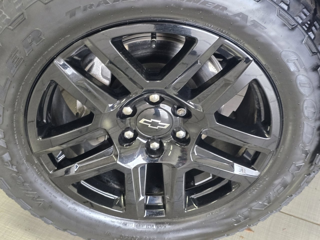 Used 2024 Chevrolet Silverado 1500 RST w/ Convenience Package II image 10