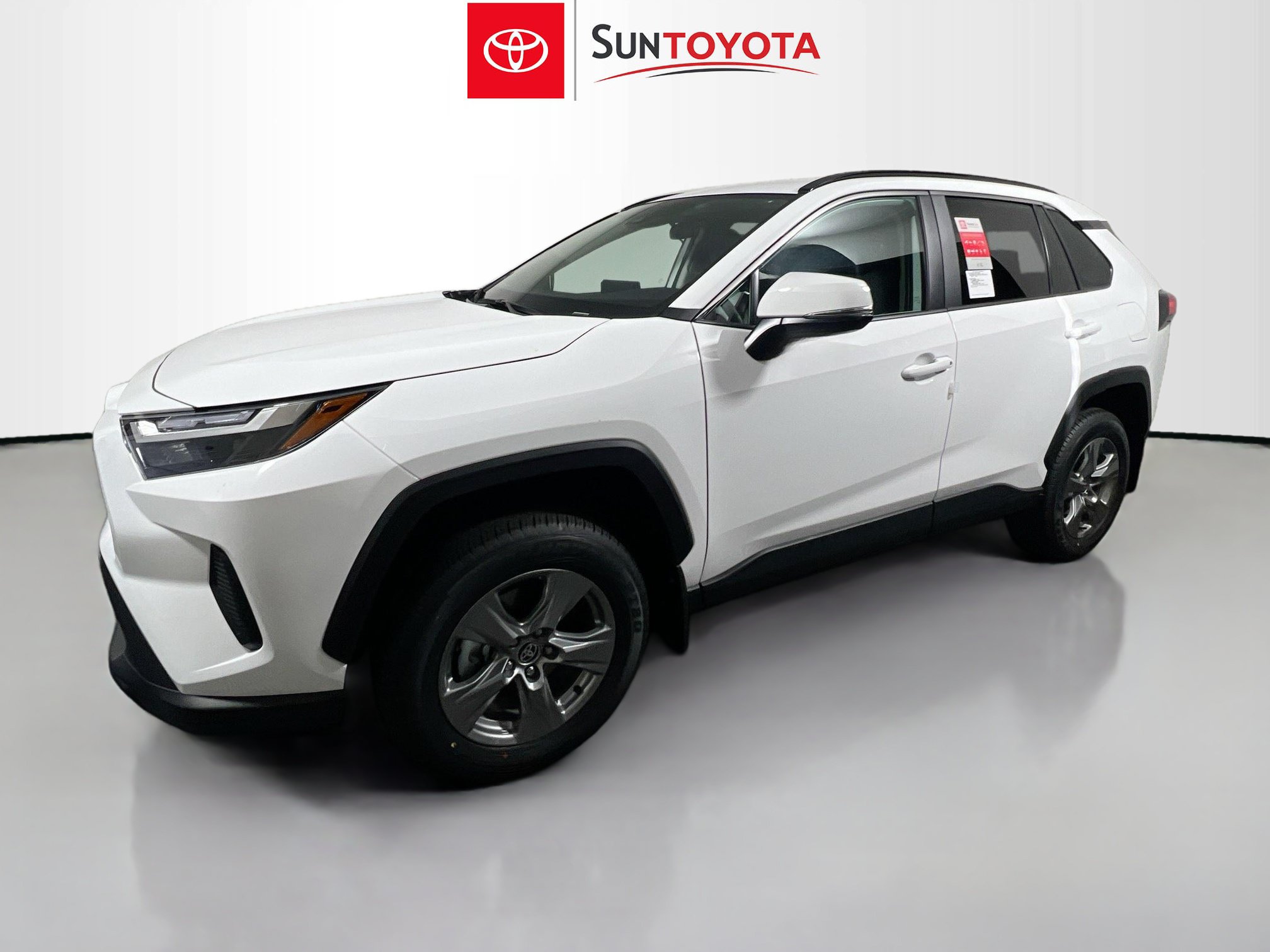 Used 2025 Toyota RAV4 XLE AWD/4WD image 9