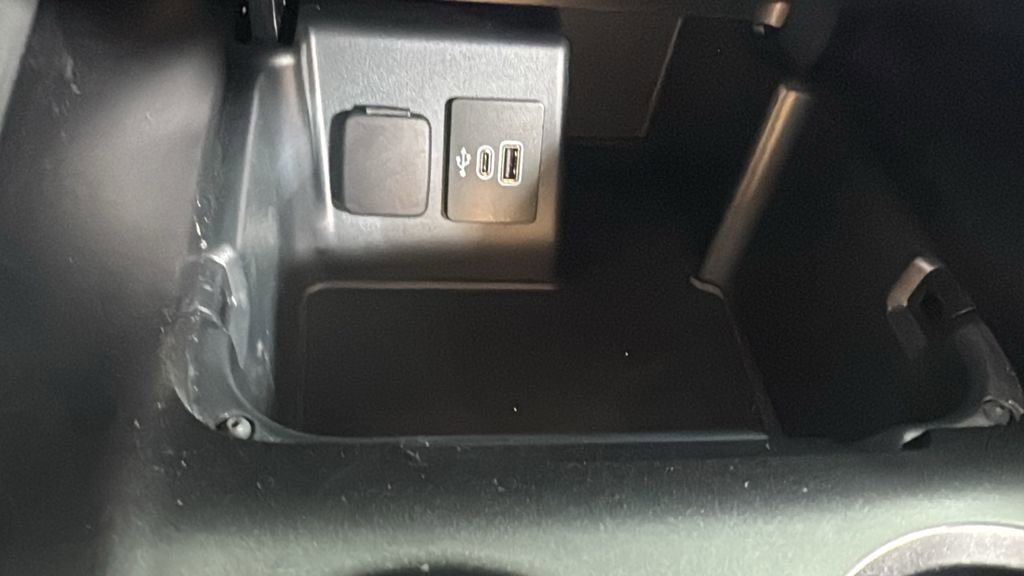 Used 2025 Ford Explorer Active image 19