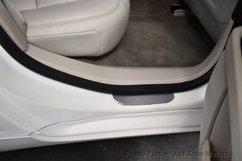 Used 2013 Cadillac XTS Premium FWD image 18