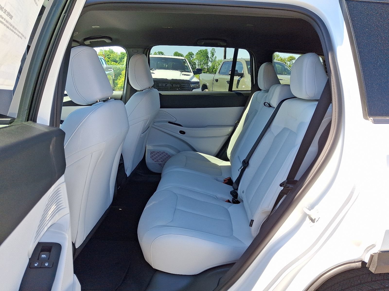 New 2026 Jeep Cherokee Laredo AWD/4WD image 6