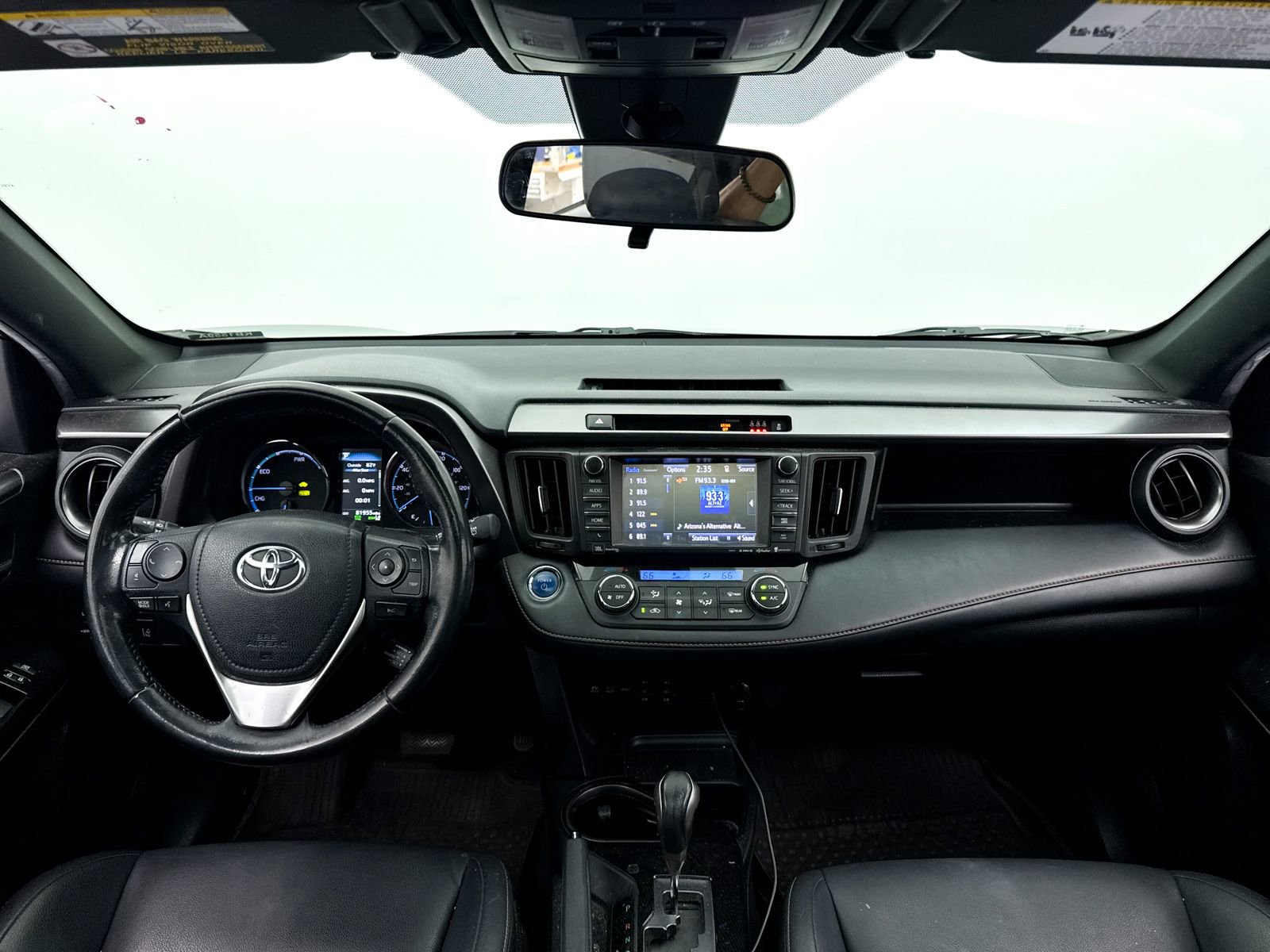 Used 2018 Toyota RAV4 SE AWD/4WD image 18