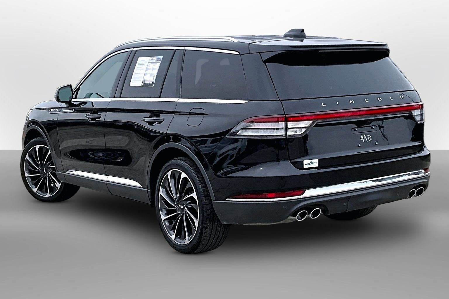 Used 2025 Lincoln Aviator Reserve w/ Equipment Group 201A AWD/4WD image 9