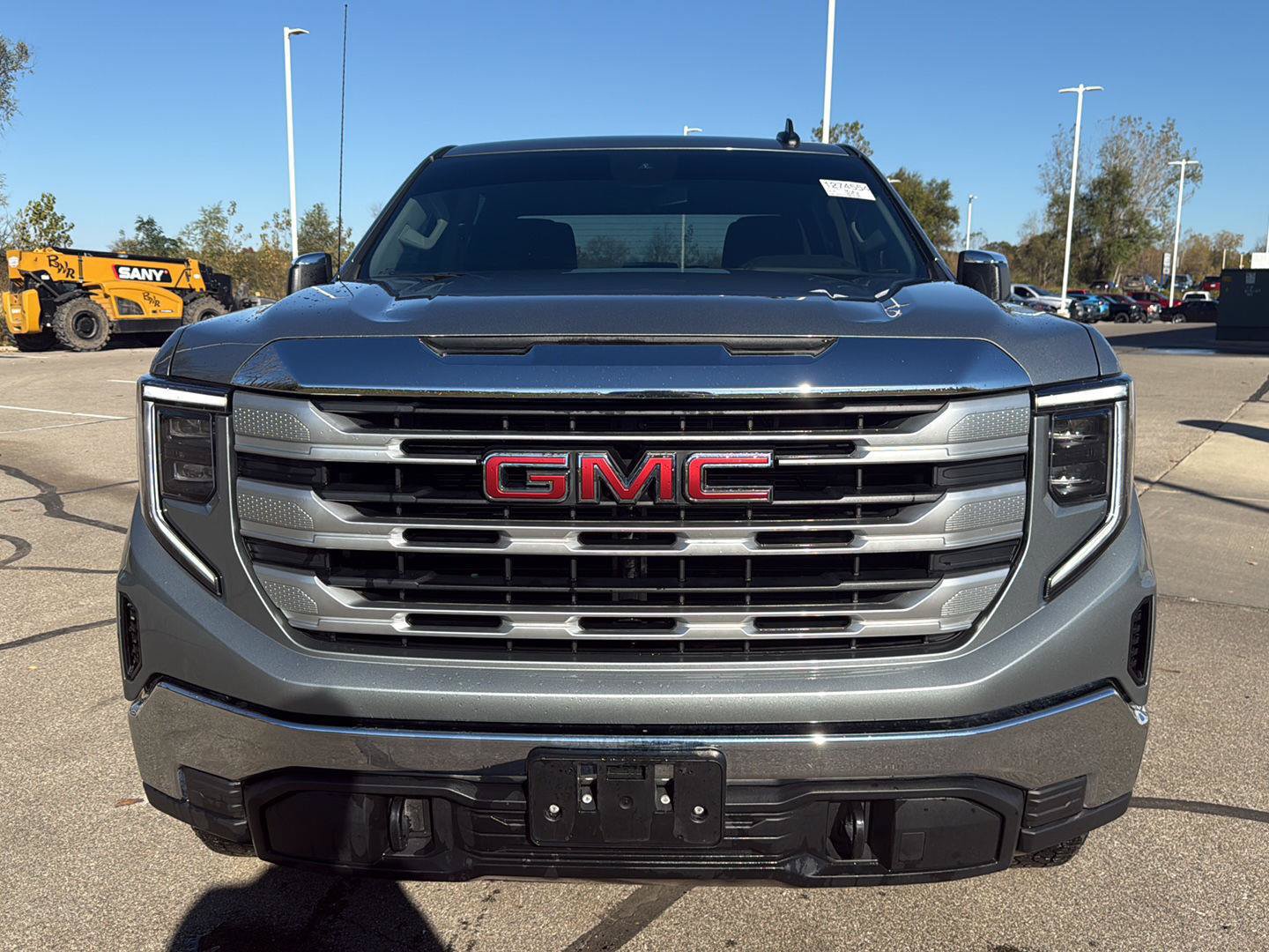 Used 2025 GMC Sierra 1500 SLE AWD/4WD image 11