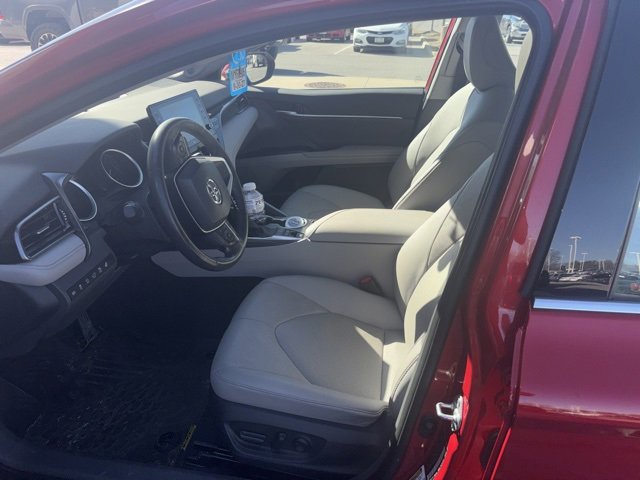 Used 2023 Toyota Camry XLE w/ Navigation Package image 7