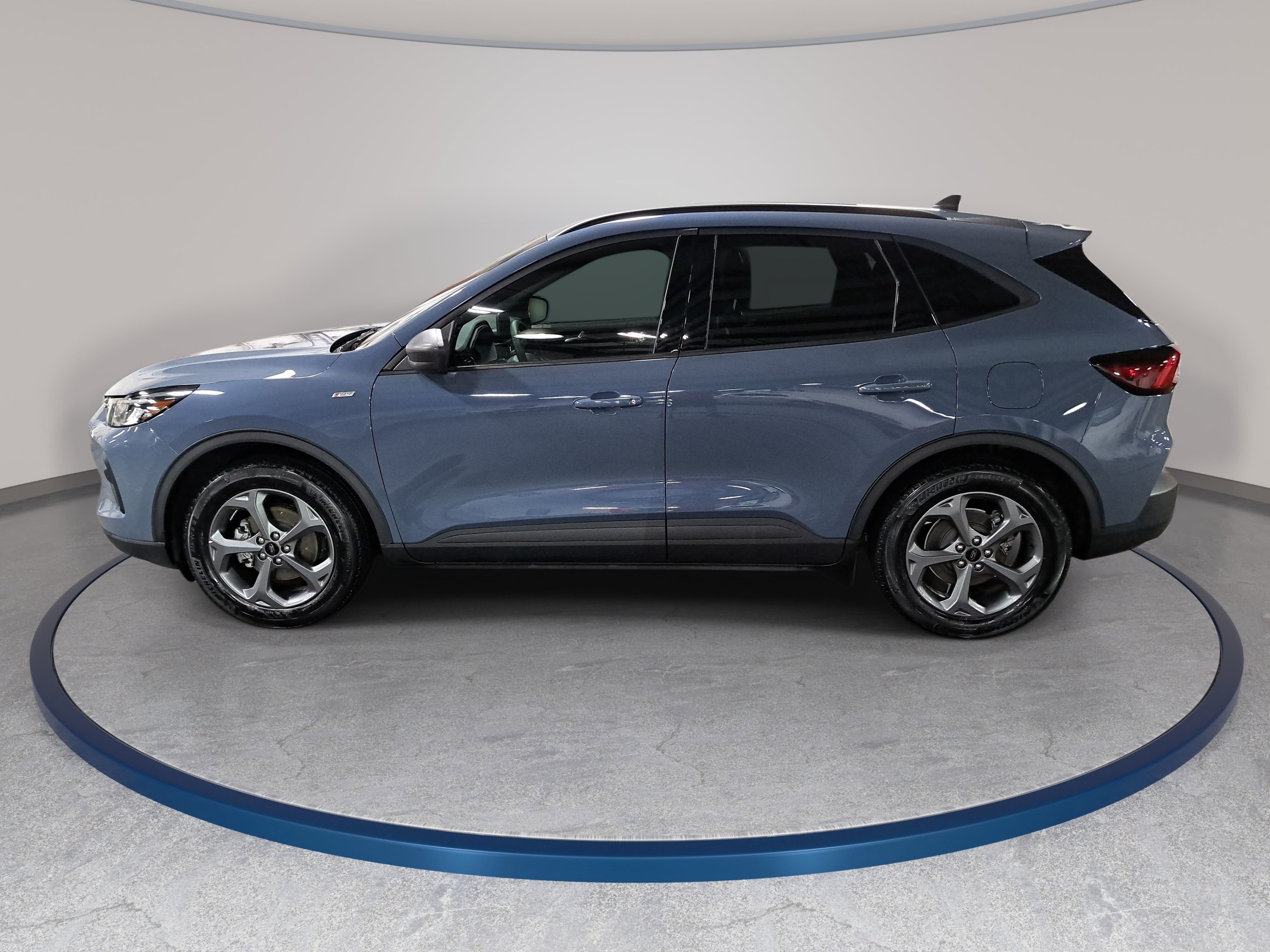 Used 2025 Ford Escape ST-Line FWD image 8