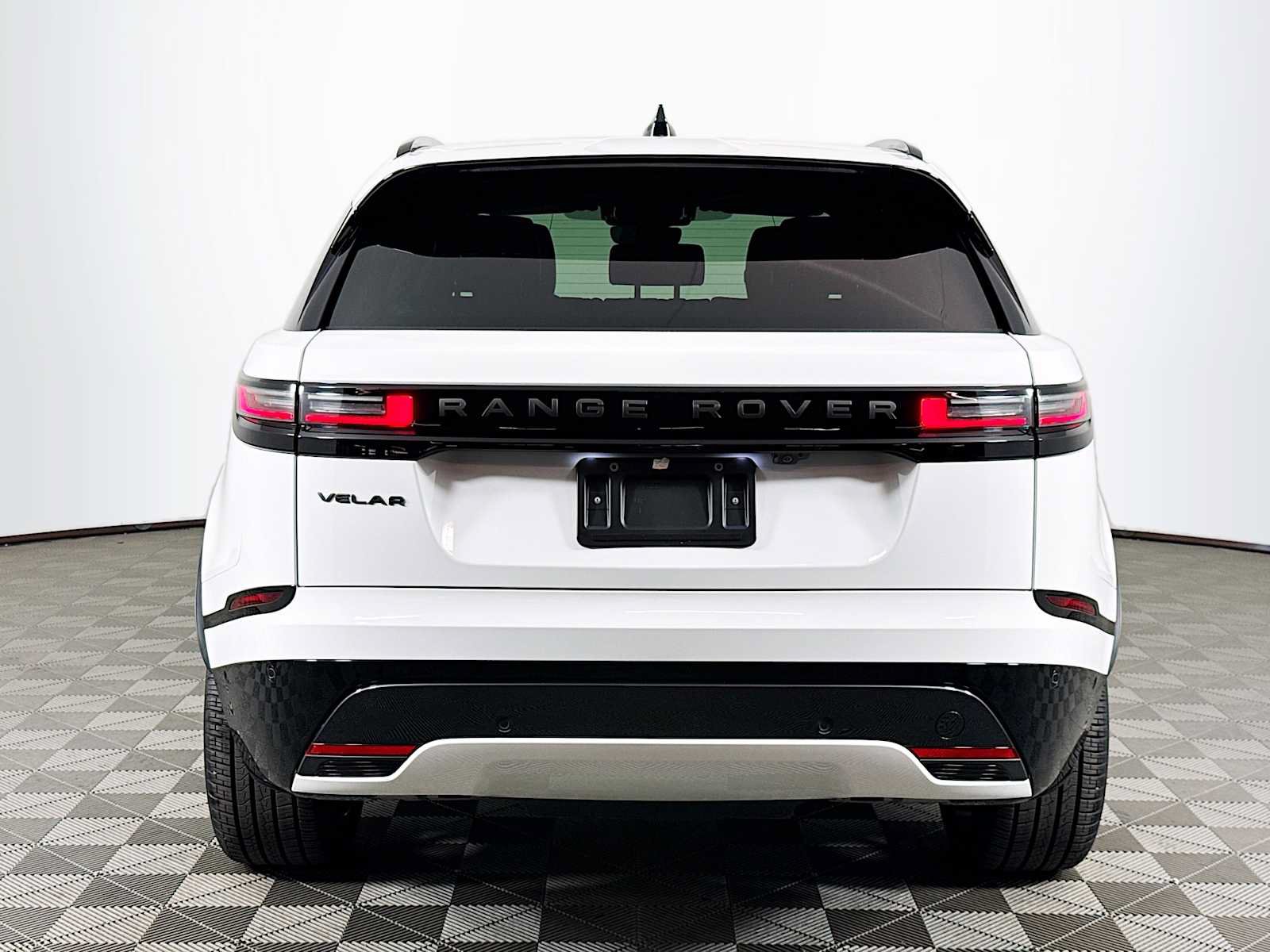 Used 2026 Land Rover Range Rover Velar Dynamic SE AWD/4WD image 6
