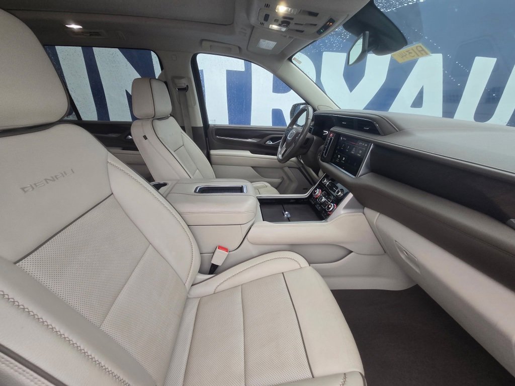 Used 2022 GMC Yukon XL Denali image 25