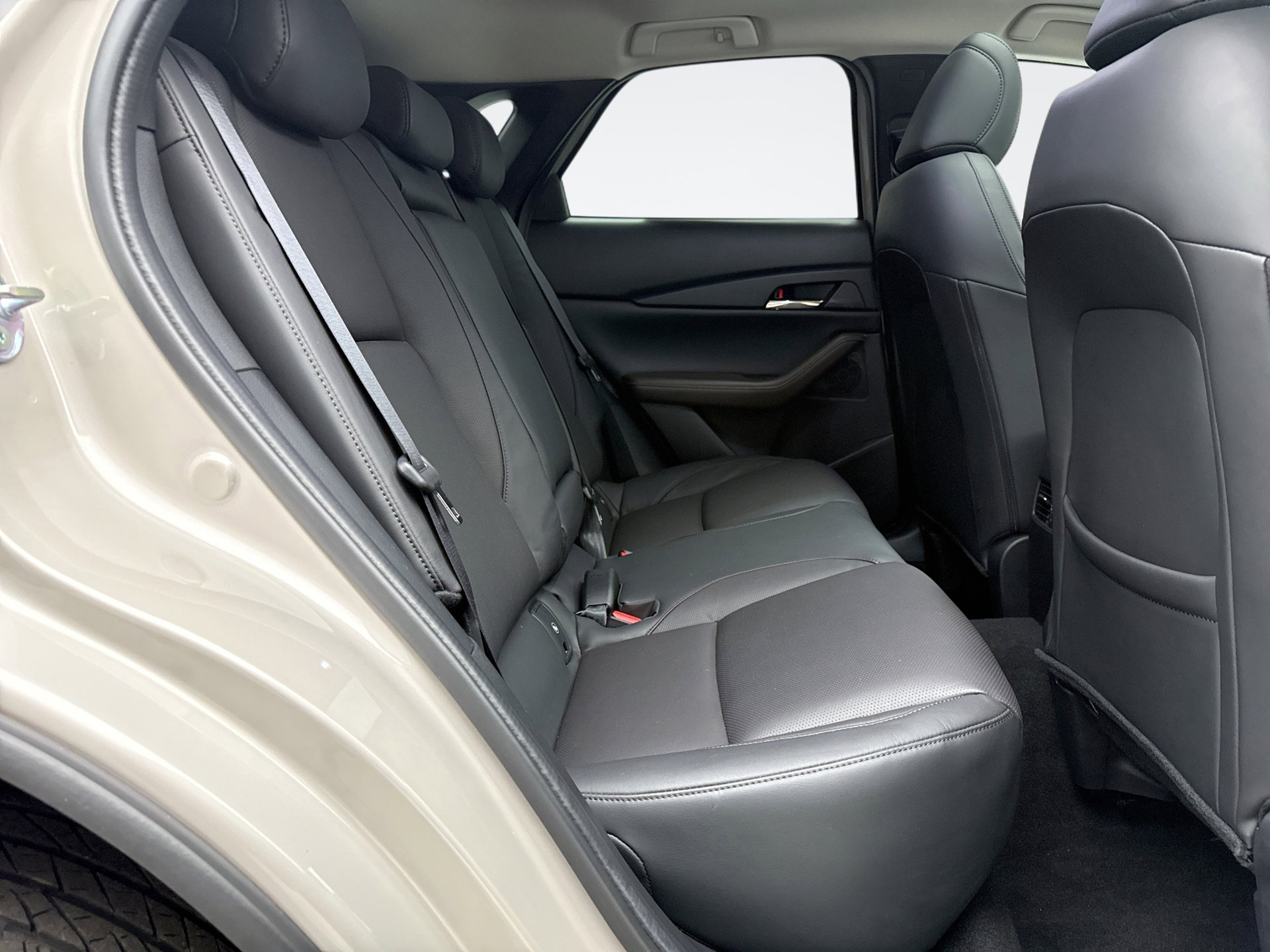 Used 2023 MAZDA CX-30 AWD 2.5 S w/ Premium Package image 19