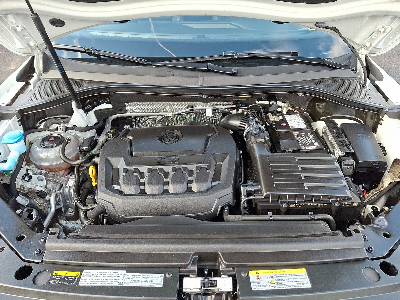 Certified 2021 Volkswagen Tiguan SE w/ Panoramic Sunroof Package image 28