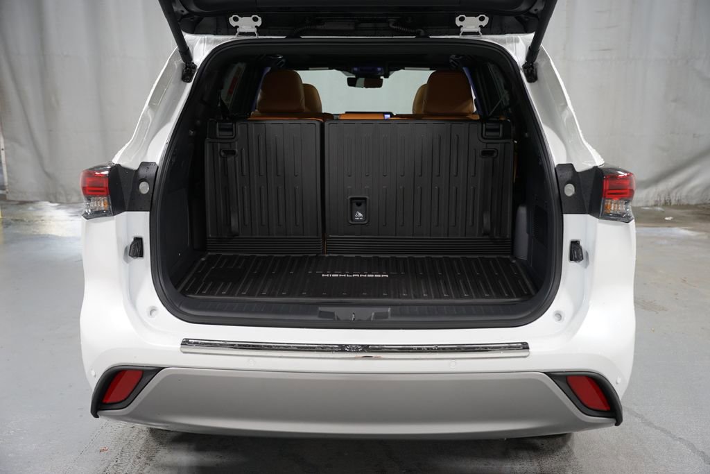New 2026 Toyota Highlander Platinum AWD/4WD image 40