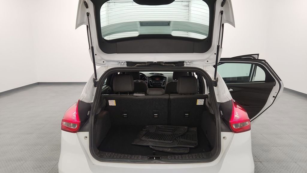 Used 2018 Ford Focus ST FWD image 21