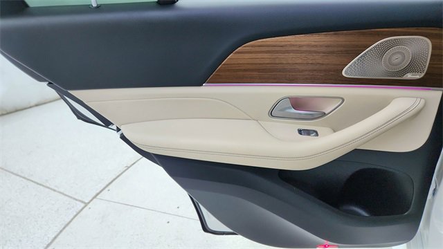 Used 2025 Mercedes-Benz GLE 350 4MATIC w/ AMG Line Exterior image 31