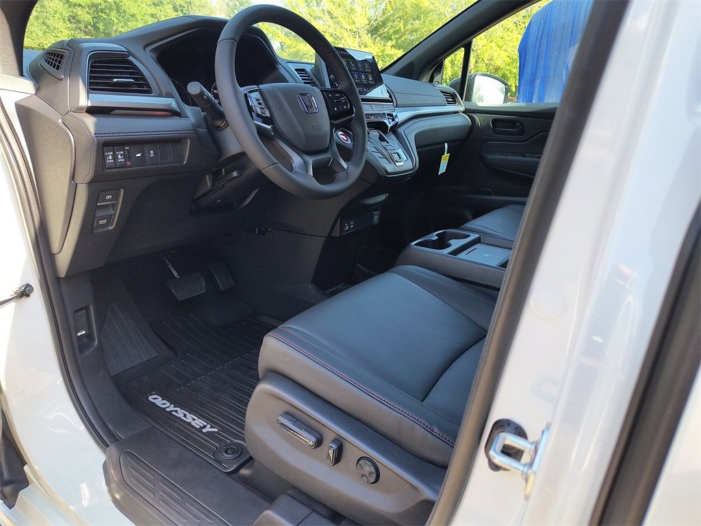 New 2026 Honda Odyssey Sport-L image 2