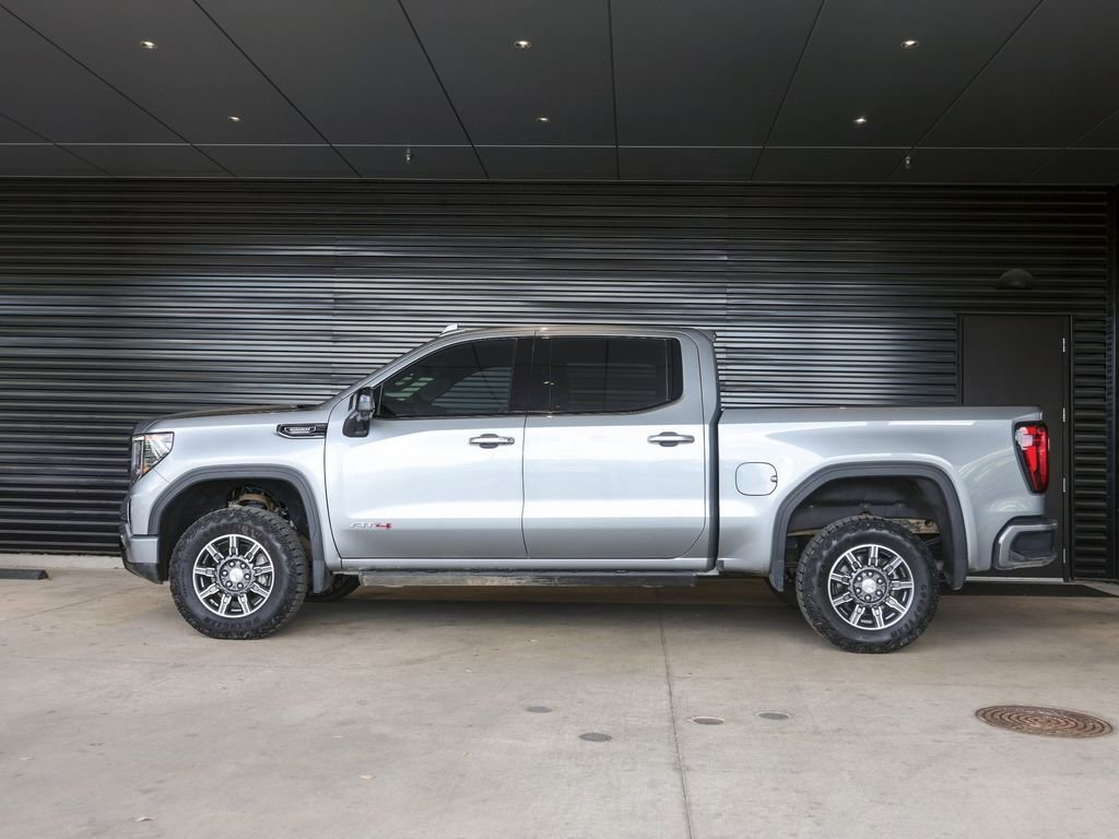 Used 2024 GMC Sierra 1500 AT4 w/ AT4 Preferred Package AWD/4WD image 2