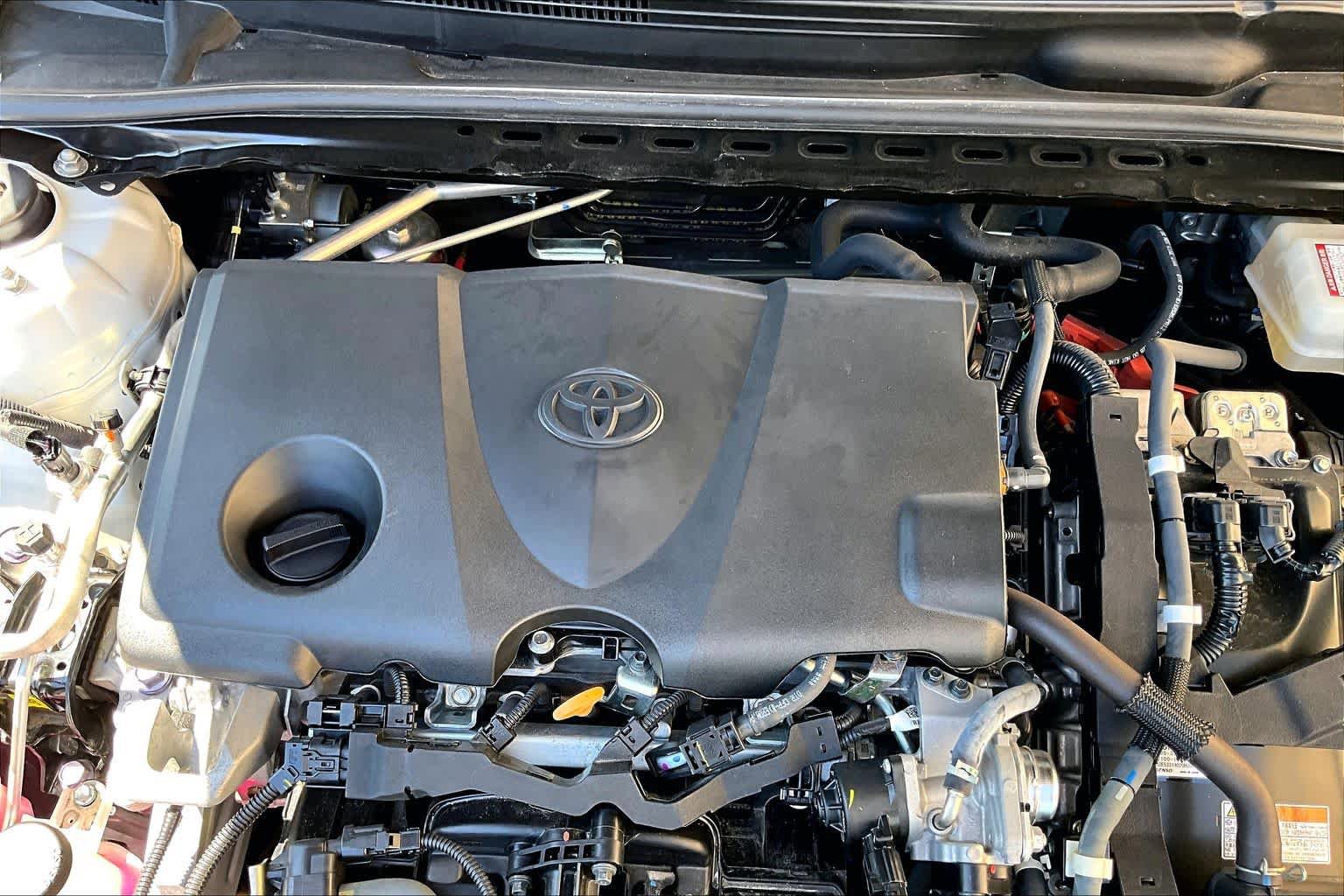 Used 2021 Toyota Camry XLE FWD image 33