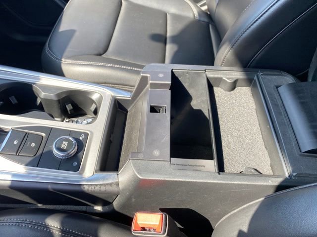 Used 2023 Ford Explorer XLT image 15
