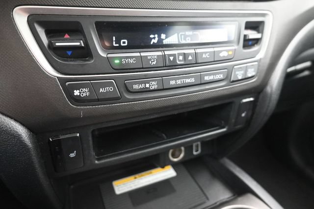 Used 2022 Honda Pilot TrailSport image 32