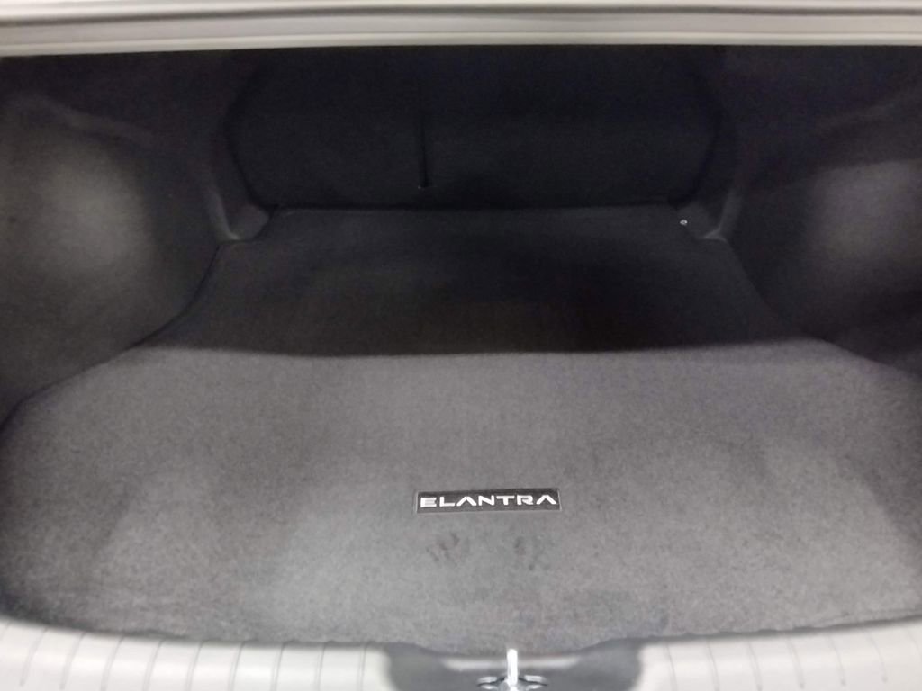 New 2026 Hyundai Elantra SEL Sport image 13