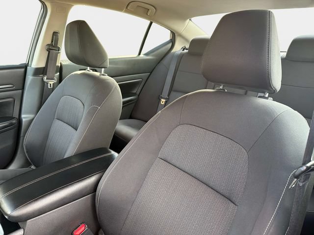 Used 2024 Nissan Altima 2.5 SV FWD image 19