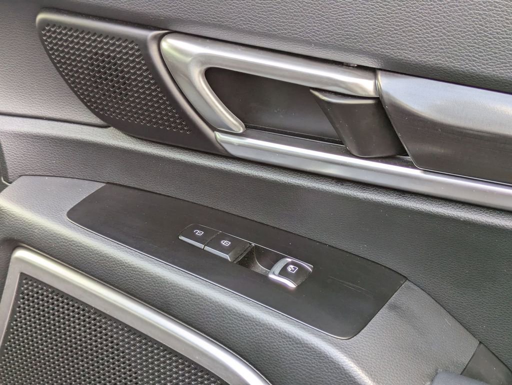 Used 2025 Kia Telluride S image 35