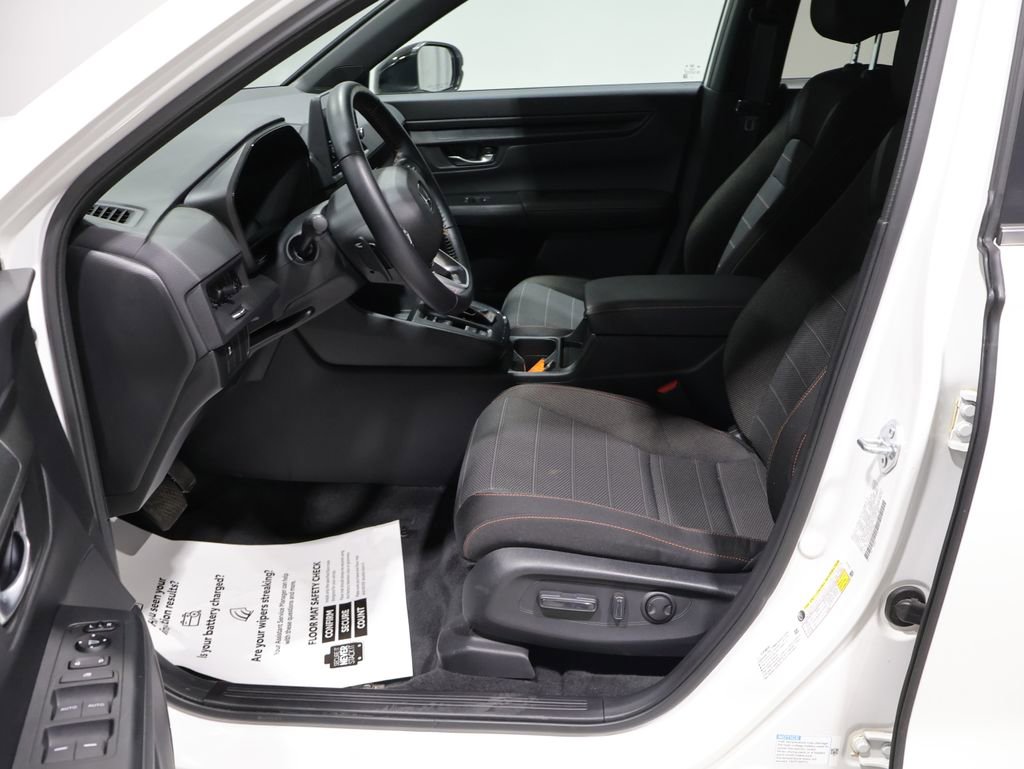Used 2025 Honda CR-V Sport image 11