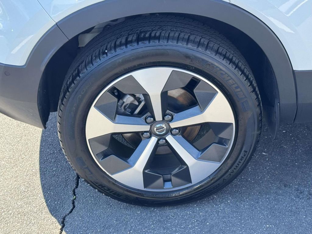 Used 2023 Volvo XC40 B5 Ultimate w/ Climate Package AWD/4WD image 7
