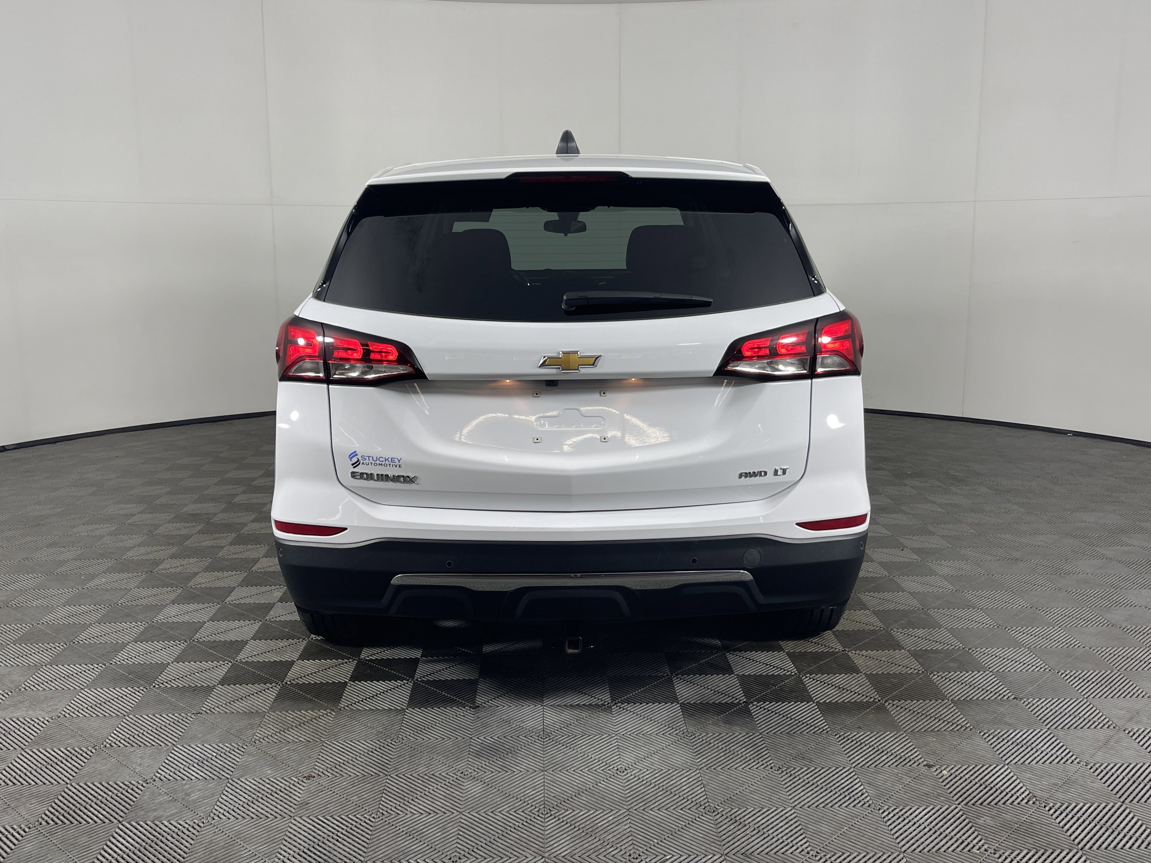Used 2023 Chevrolet Equinox LT w/ LPO, Floor Liner Package image 4