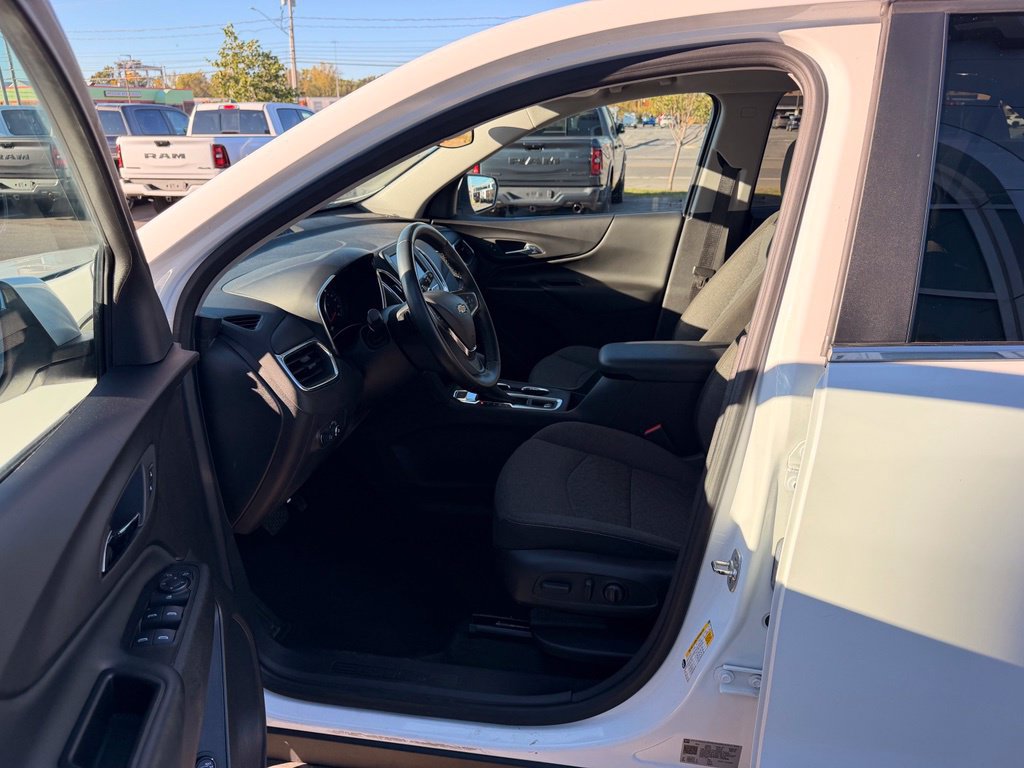 Used 2024 Chevrolet Equinox LT AWD/4WD image 19