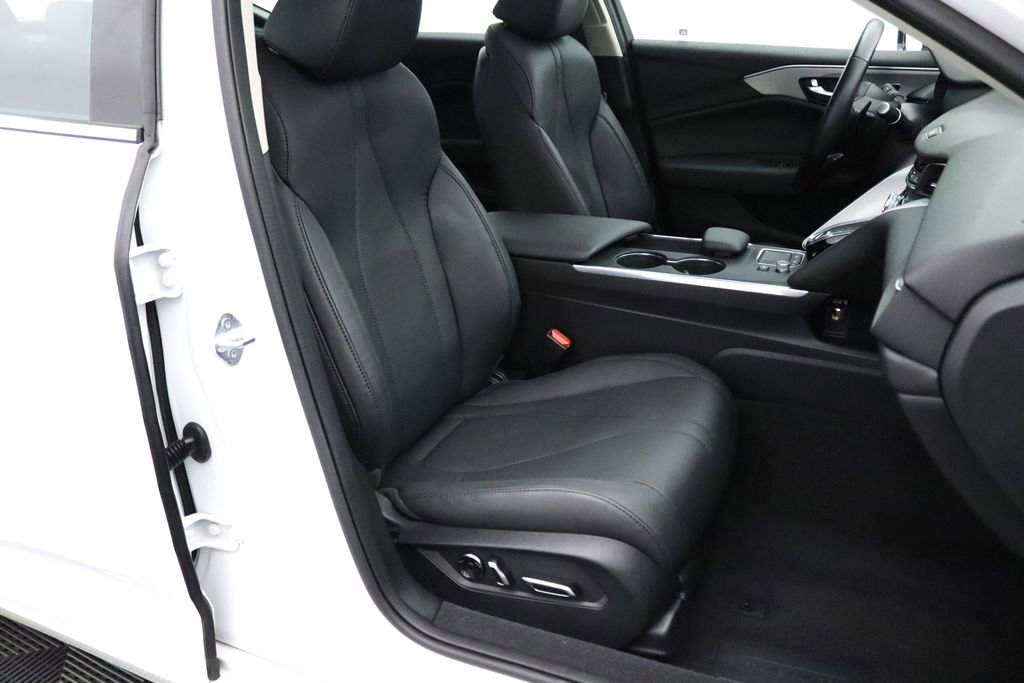 Used 2023 Acura TLX image 13