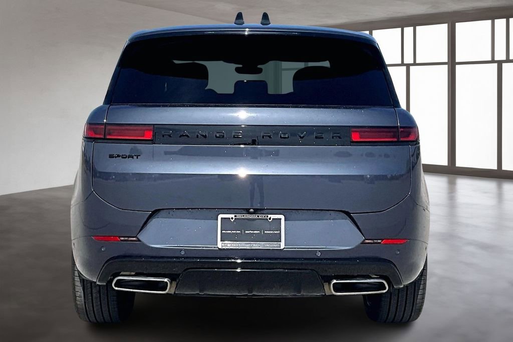 Used 2025 Land Rover Range Rover Sport Dynamic SE image 4