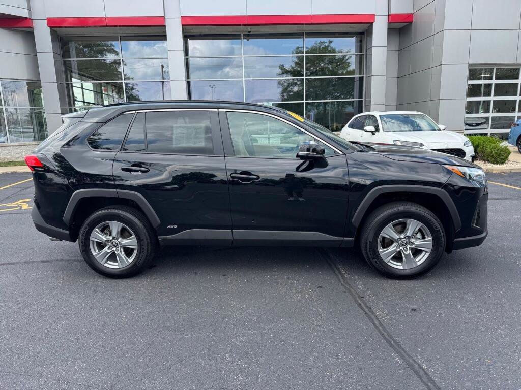 Certified 2025 Toyota RAV4 LE AWD/4WD image 2