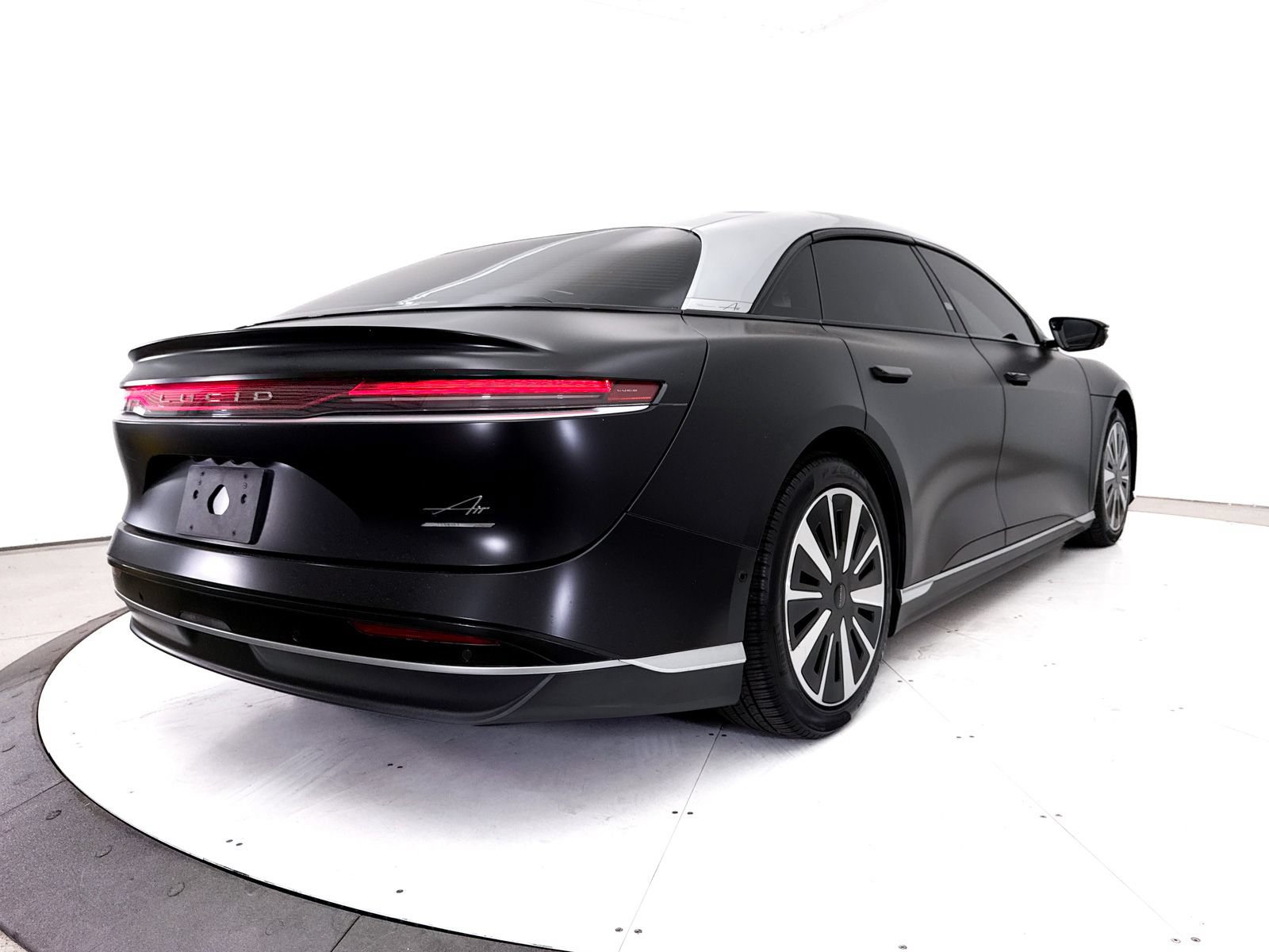 Used 2023 Lucid Air Touring AWD/4WD image 15