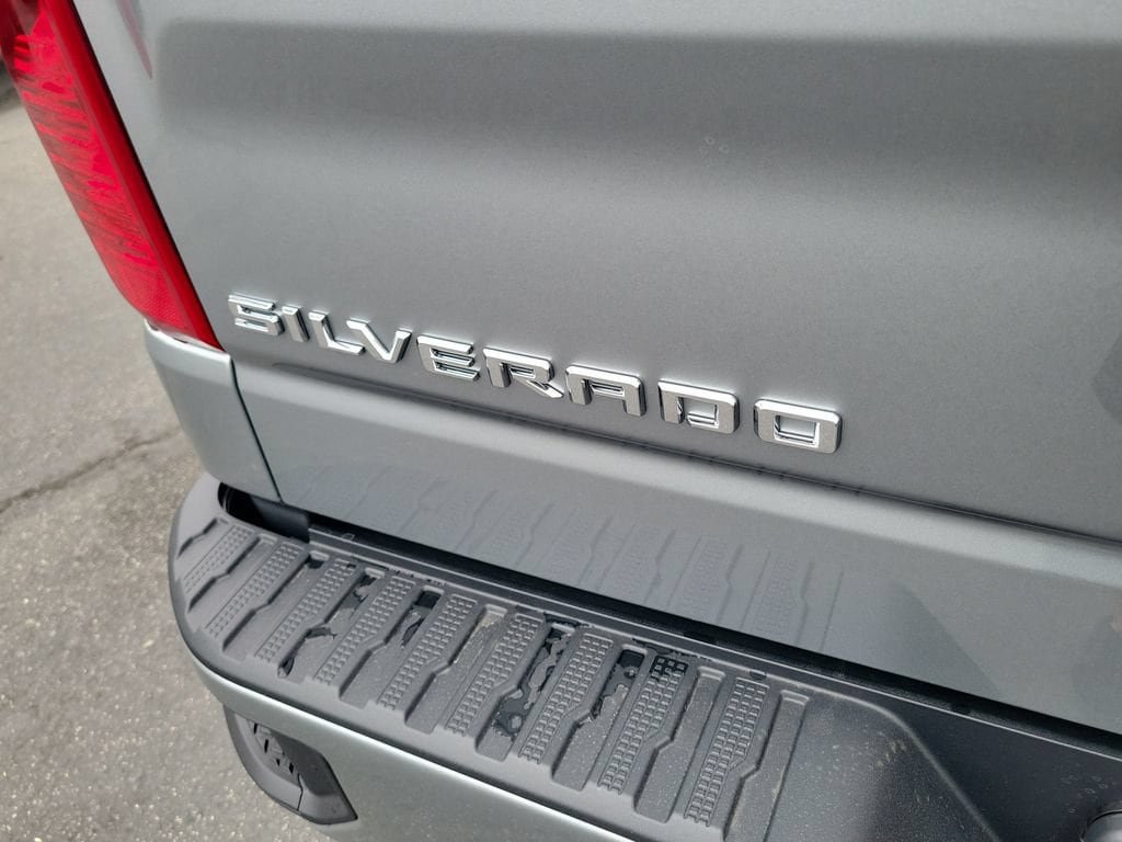 New 2026 Chevrolet Silverado 1500 Custom RWD image 19