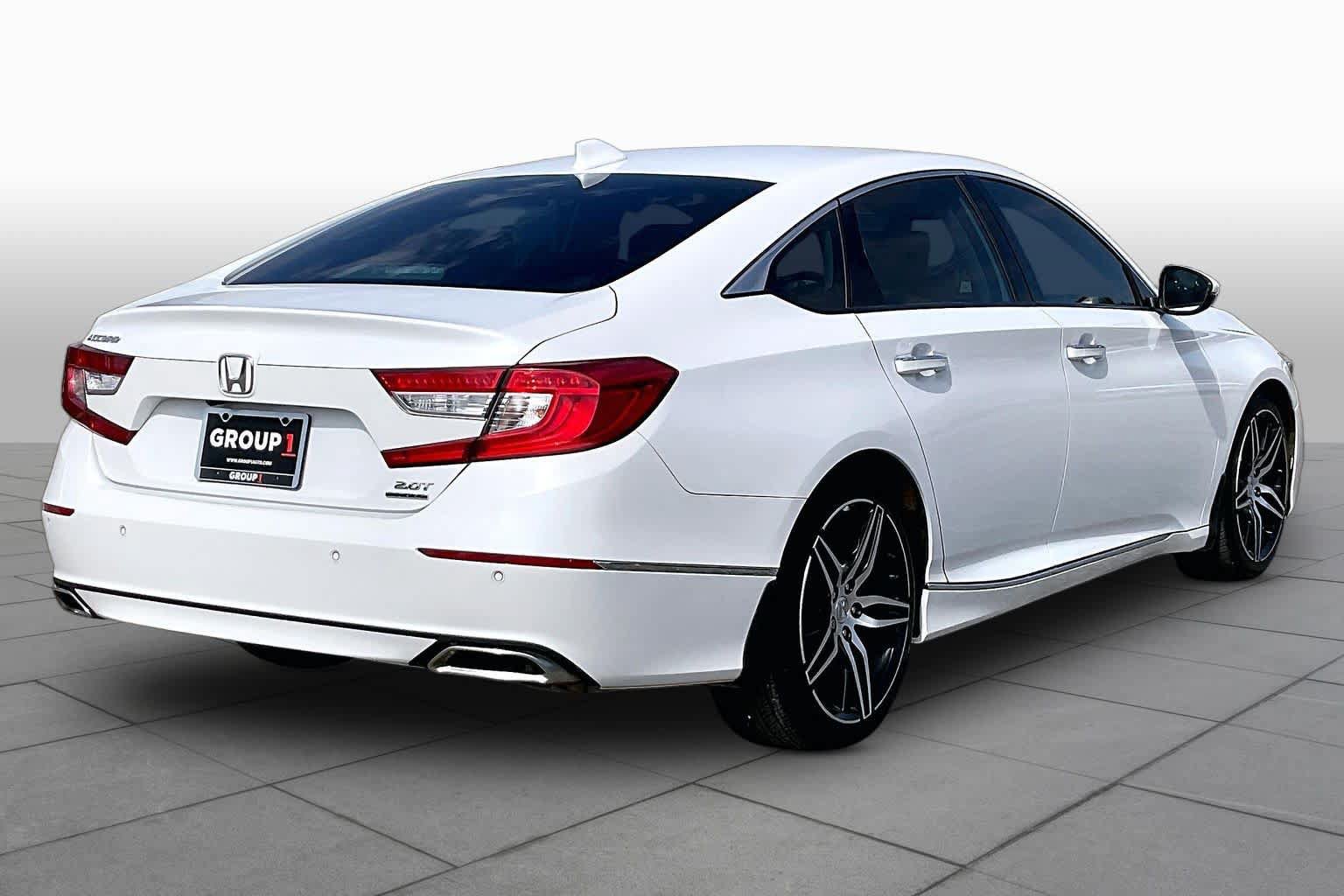 Used 2022 Honda Accord Touring image 12