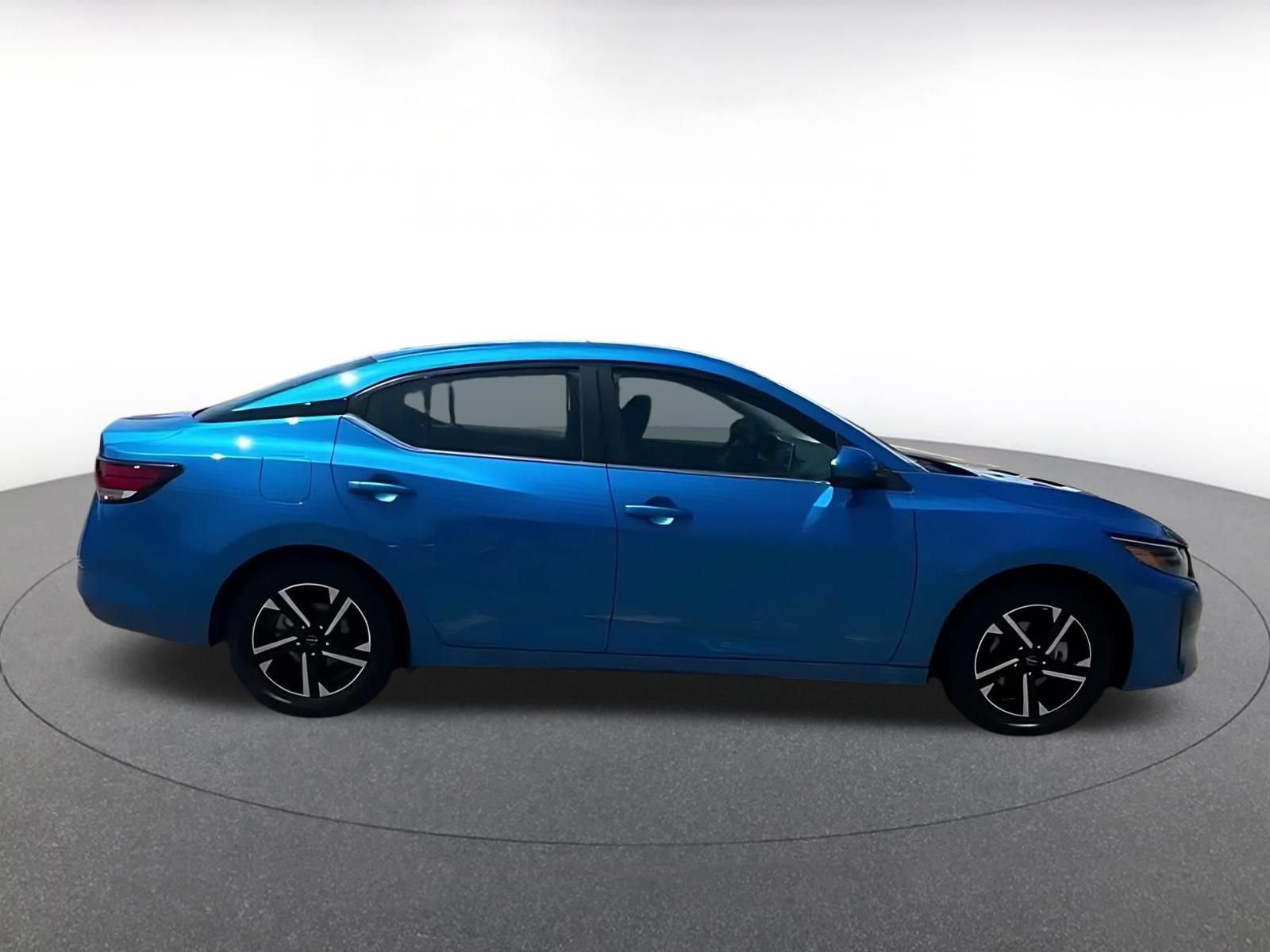 Used 2025 Nissan Sentra SV FWD image 15
