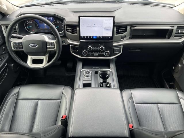 Used 2023 Ford Expedition XLT image 25