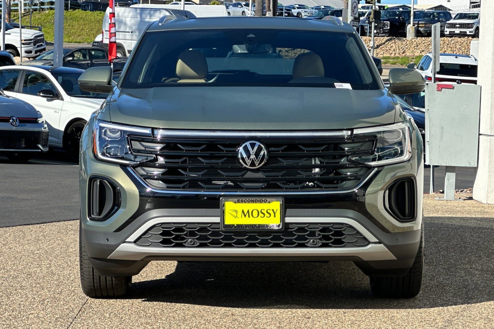 New 2026 Volkswagen Atlas Cross Sport SE image 8