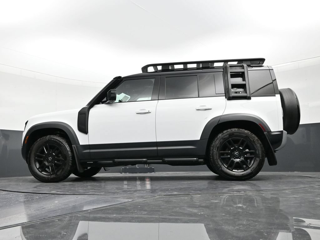 Used 2023 Land Rover Defender 110 S AWD/4WD image 27