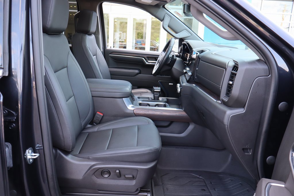 Used 2023 GMC Sierra 1500 SLT w/ SLT Premium Package image 20