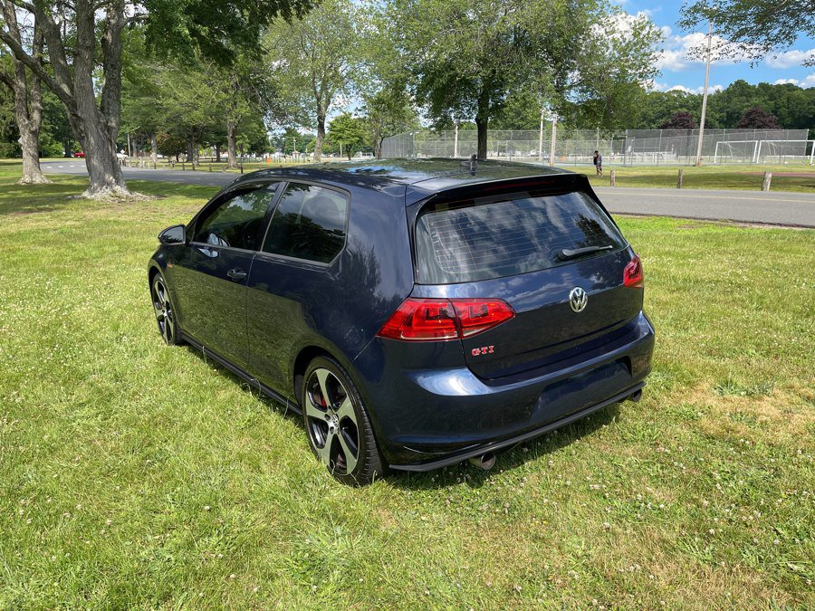 Used 2016 Volkswagen GTI SE FWD image 16