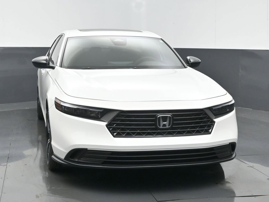 Used 2024 Honda Accord Sport image 4