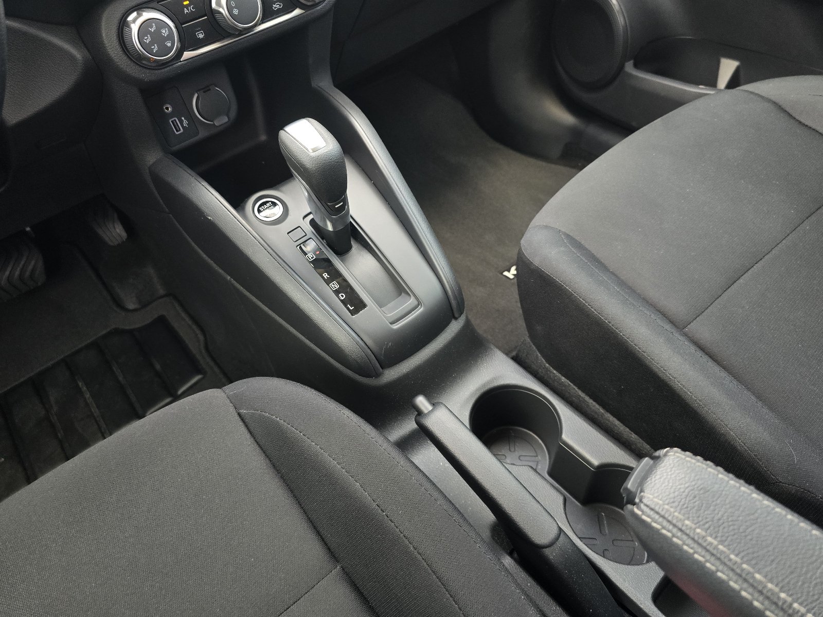Certified 2025 Nissan Kicks Play S FWD image 17