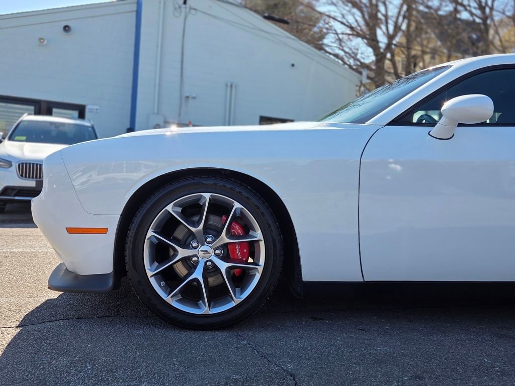 Used 2022 Dodge Challenger GT image 10