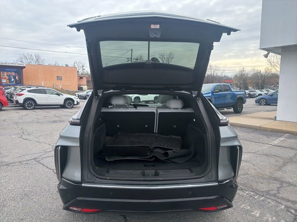 Used 2024 Cadillac Lyriq Luxury image 9